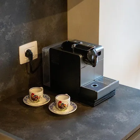 Piazzetta Besio شقة